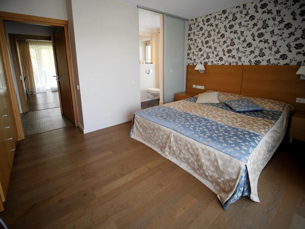 Namai Pas Gintara Hotel Паланга Екстериор снимка